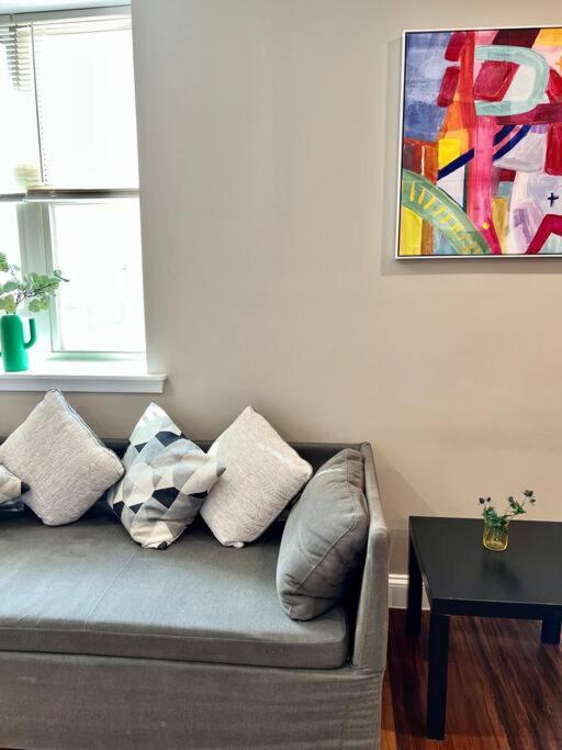 404 Rose In The City 1 Bd Living Room In Center City فيلادلفيا المظهر الخارجي الصورة